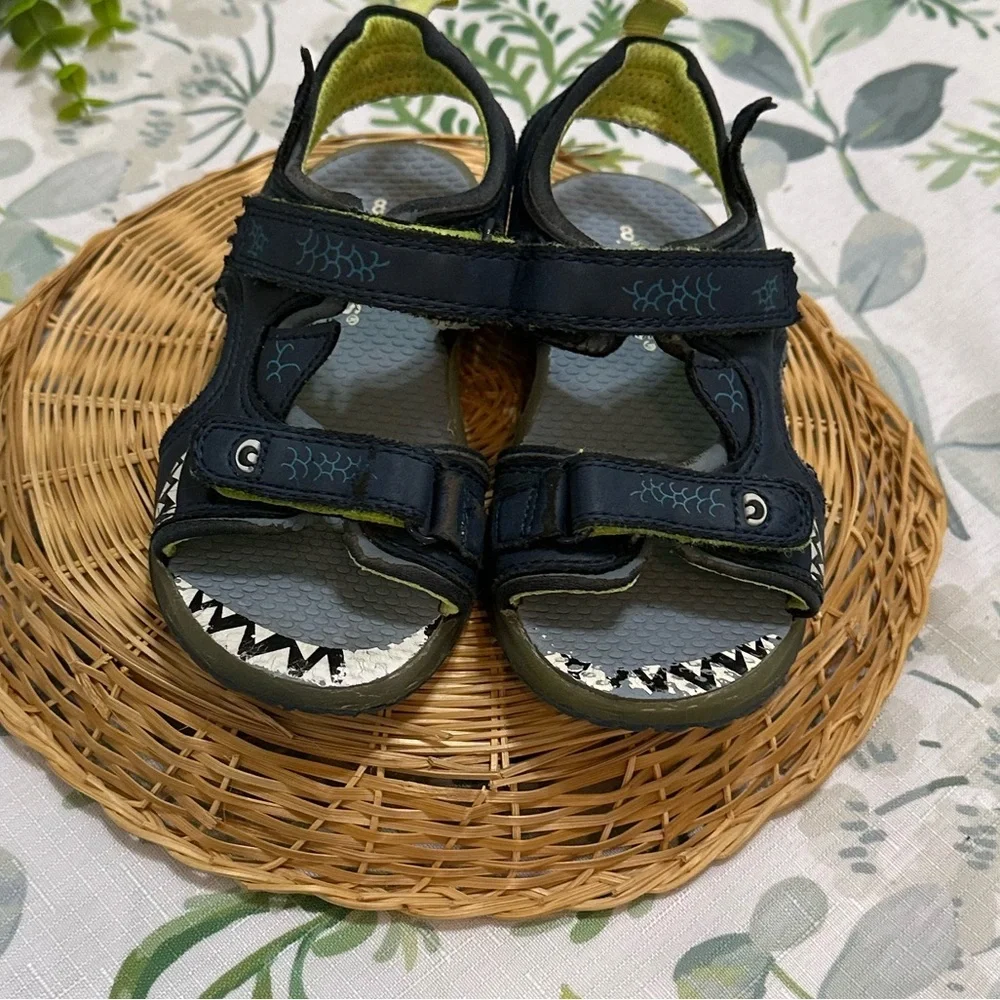 Carter's Toddler Boy Strap Open Toe Shark Theme Sandals Size 8